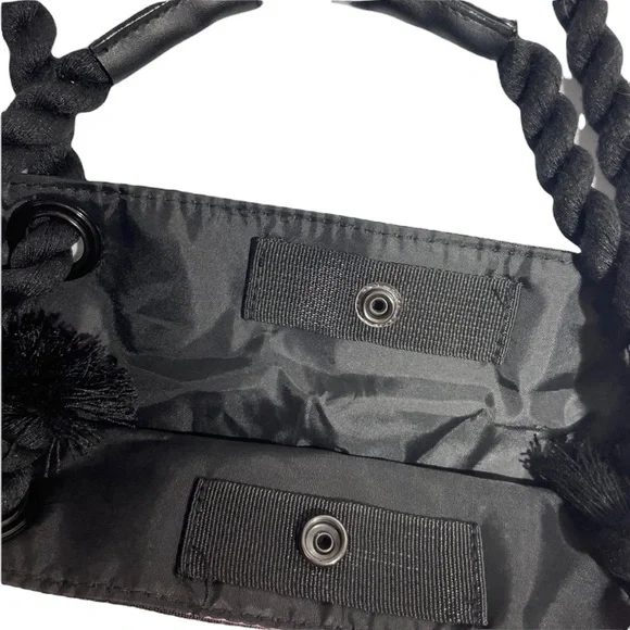 Victoria’s Secret Tote Travel Bag Overnight Weekender Stripes Pink White Black - Picture 7 of 14